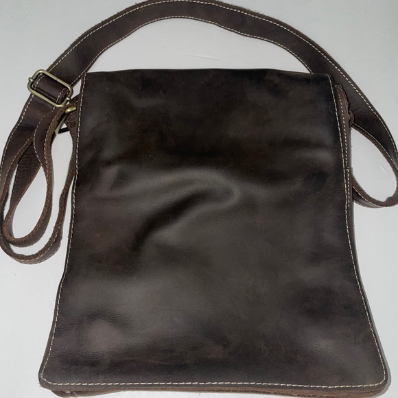 NWOT Leather Flap Over Messenger  Crossbody Bag For Men - Picture 1 of 11